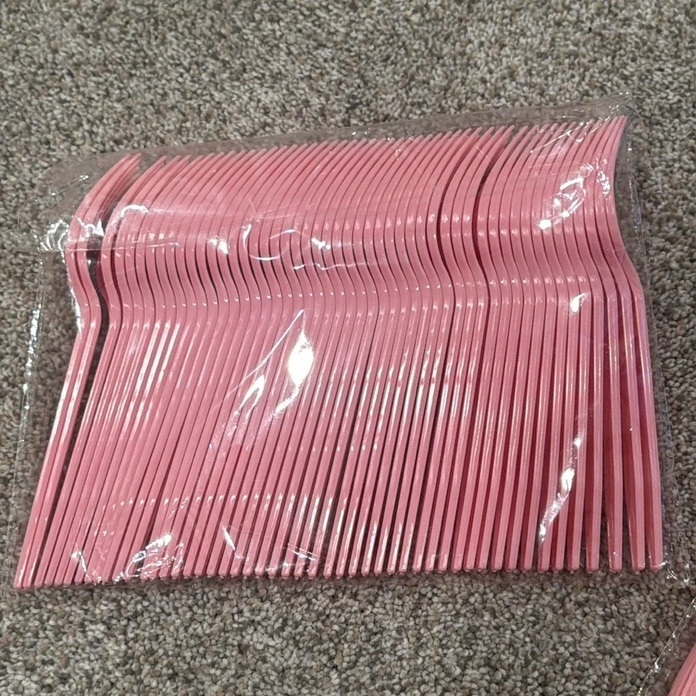 NWT Pink Plastic Forks and Knives 100 Pieces